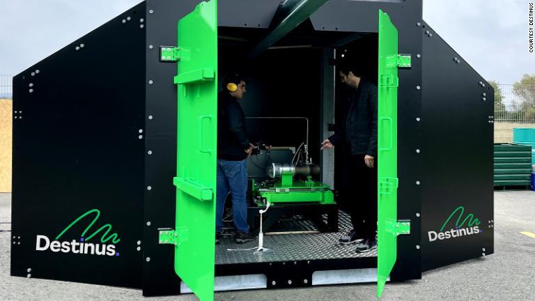 現在は水素を使用する自社製の再燃焼装置技術をテスト中/Courtesy Destinus