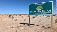米カリフォルニア州の人けのない砂漠に「スロージャマスタン共和国」は存在する