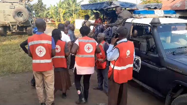 ウガンダ西部のコンゴ民主共和国（ＤＲＣ）国境付近にある学校で銃撃事件が発生していた/Robert Kule