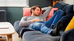 昼寝する人は脳が萎縮しにくい？　英研究者らのチーム