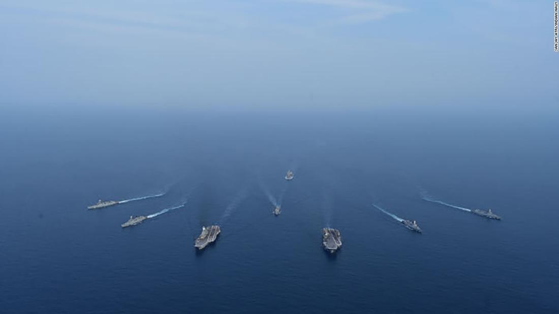 統合演習を主導するインドの空母2隻/Sanjay Atri/Indian Navy