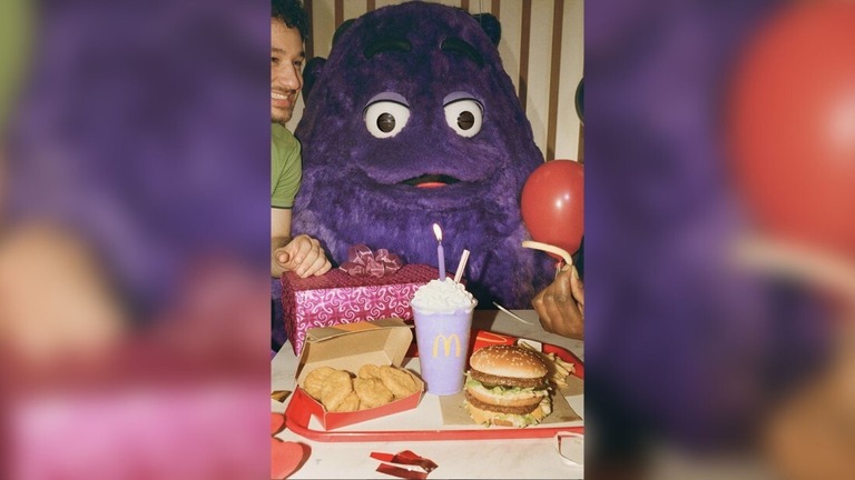 米マクドナルドのインスタグラム広告キャンペーン「グリマスの誕生日」の写真/From McDonald's/Instagram
