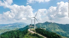 中国、風力・太陽光発電の目標を５年前倒しで達成へ　新報告書