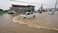 韓国で豪雨による土砂崩れや洪水、死者２６人