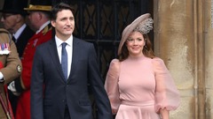 カナダのトルドー首相、妻ソフィーさんと離別　「家族であり続ける」