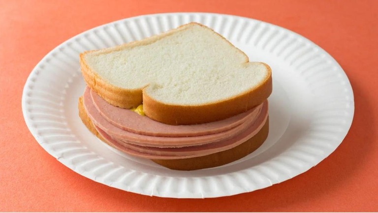 シンプルなサンドイッチなど「白人の食事」が中国のＳＮＳで話題になっている/BWFolsom/iStockphoto/Getty Images