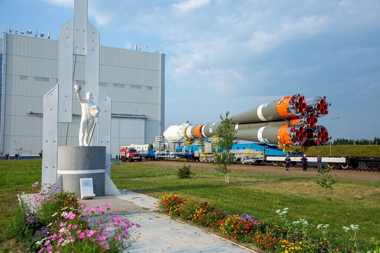 「ルナ２５号」を搭載したロシアの「ソユーズ２．１ｂ」ロケット/Roscosmos/Handout/Reuters