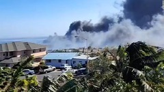 米マウイ島山火事、ラハイナでは８０％鎮火　停電続く
