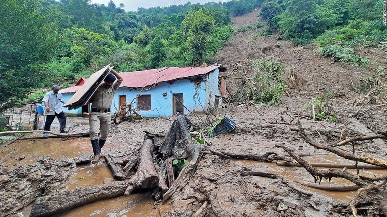 インド北部ヒマチャルプラデシュ州で豪雨による土砂災害が相次ぎ、１４日だけで４１人の死亡が確認された/AFP/Getty Images
