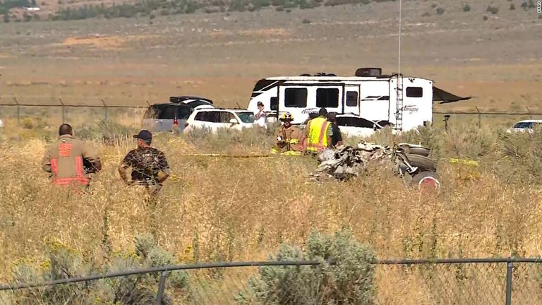 米ネバダ州の航空ショーで航空機の衝突事故があり、パイロット２人が死亡した/KRNV