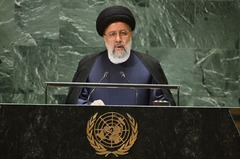 イラン大統領、米国を非難　ウクライナで「暴力の炎燃え立たせている」