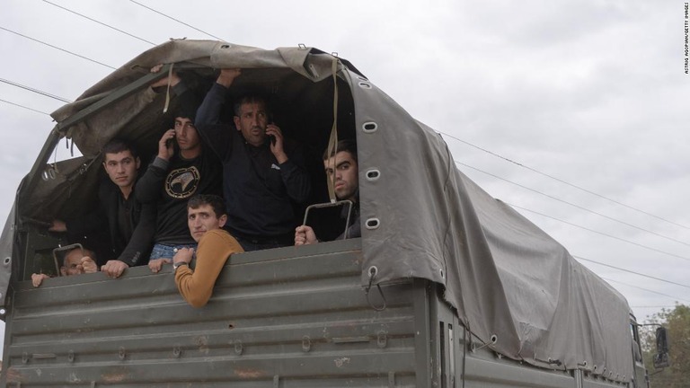 降伏後１週間でナゴルノ・カラバフの人口の半数以上がアルメニアへ避難した/Astrig Agopian/Getty Images