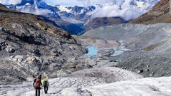 スイスの氷河、わずか２年で１０％が消失