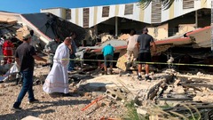 教会の屋根が崩落、１１人死亡　メキシコ北東部