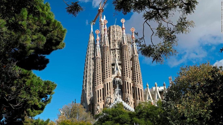 建設完了に近づくスペイン・バルセロナのサグラダ・ファミリア聖堂/Urbanandsport/NurPhoto/Getty Images