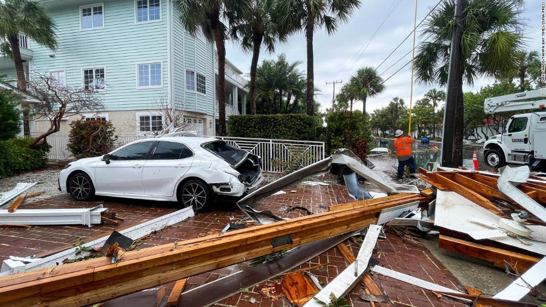 被害を受けた米フロリダ州クリアウォーターの地域/Dirk Shadd/Tampa Bay Times/Zuma Press