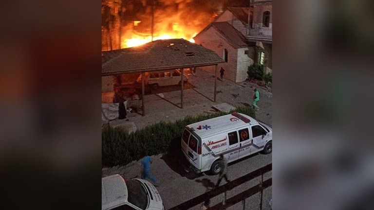 ガザ地区の病院に対する攻撃で５００人以上が死亡したとハマスが明らかにした/Obtained by CNN