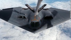 ブレンデッドウィングは新しい機体形状で、Ｂ２爆撃機（写真）のような全翼型の「フライングウィング」と共通点を持つ