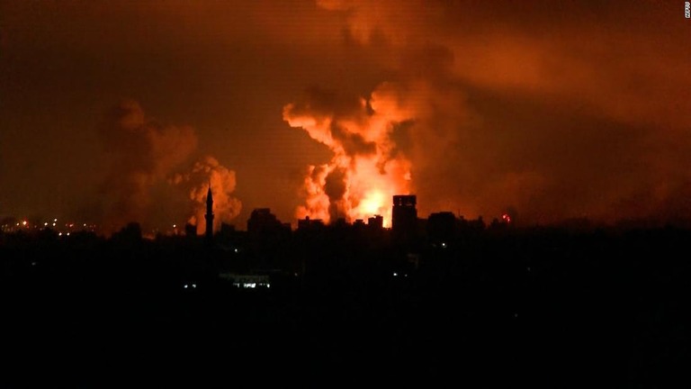 イスラエル軍の攻撃を受けるパレスチナ自治区ガザ地区/AFPTV