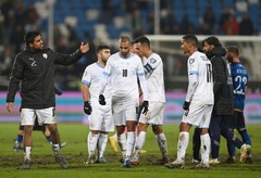 サッカーのイスラエル代表、衝突開始後初の試合で敗北　国歌にブーイング