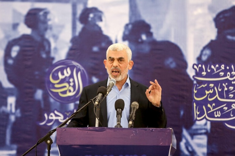 ハマスのガザ地区の指導者とされるヤヒヤ・シンワル氏＝２０２２年４月３０日/Ali Jadallah/Anadolu Agency/Getty Images