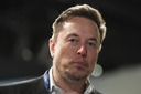 イーロン・マスク氏、イスラエル首相と会談　破壊された農業共同体を訪問