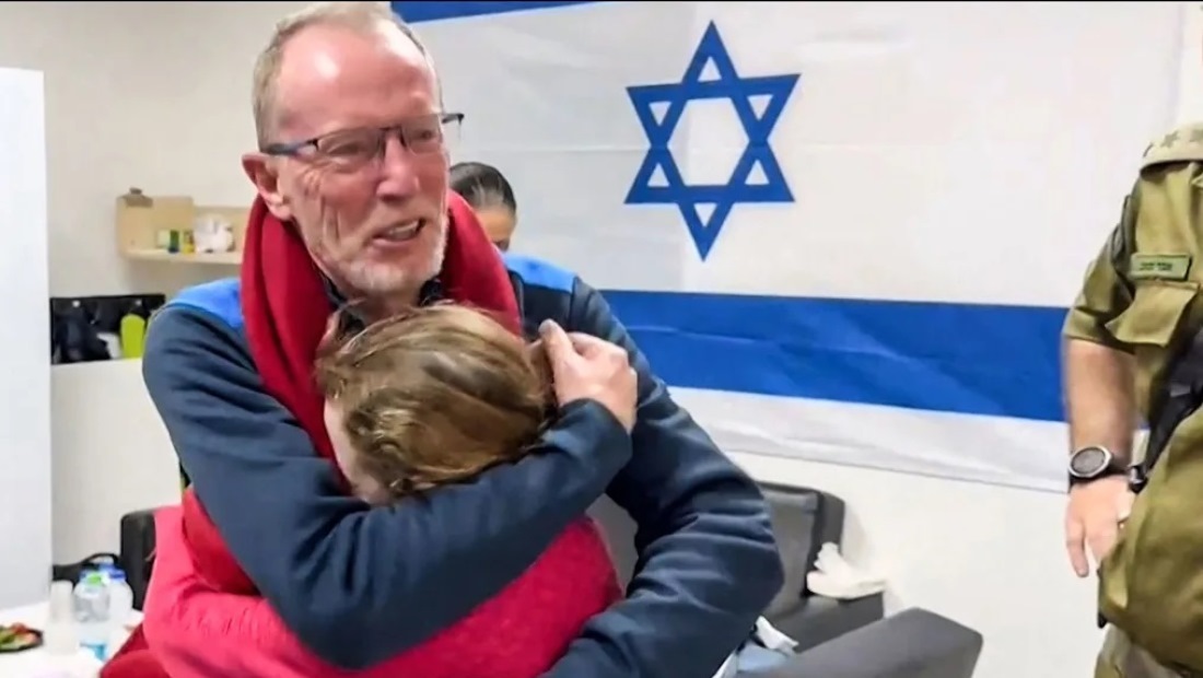 ハマスの捕虜から解放された９歳児、父親が娘の生還の様子を振り返る