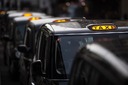 ウーバー、ロンドンタクシーとの提携を発表　かつては激しい反発に遭遇
