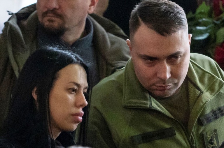 ウクライナ国防省のブダノフ情報総局長（右）と妻マリアンナさん＝２０２３年１月、ウクライナ・キーウ/Viacheslav Ratynskyi/Reuters/File