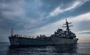 米駆逐艦がドローン撃墜、ミサイル攻撃受けた商船に対応　紅海