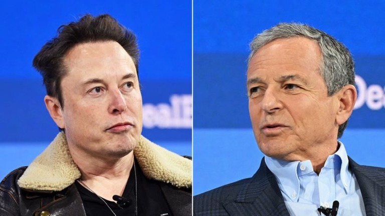 イーロン・マスク氏（左）がディズニーのボブ・アイガーＣＥＯの「解任」を要求した/Slaven Vlasic/Getty Images for The New York Times