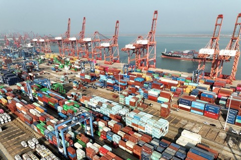 １１月の中国輸出、６カ月ぶりに増加　経済低迷への押し上げ効果はなしか