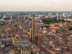 ボローニャの斜塔、「突然の倒壊」の可能性　市が対策立案