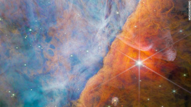 ウェッブ望遠鏡が捉えたオリオン星雲内の「オリオン・バー」/ESA/Webb/NASA/CSA