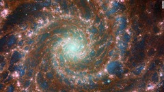 地球から３２００万光年離れた「ファントム銀河」の新たな画像