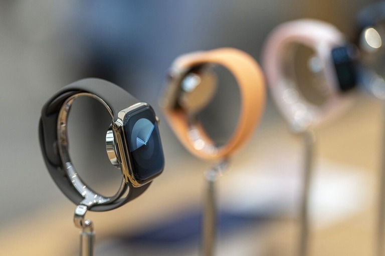 米国内でアップルのスマートウォッチ「Ａｐｐｌｅ　Ｗａｔｃｈ」の最新モデルの販売停止が確定した/Ming Yeung/Getty Images