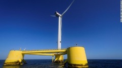ポルトガル北部の沿岸に設置された「世界初のセミサブ型洋上風力発電浮体」。２０２０年から稼働している