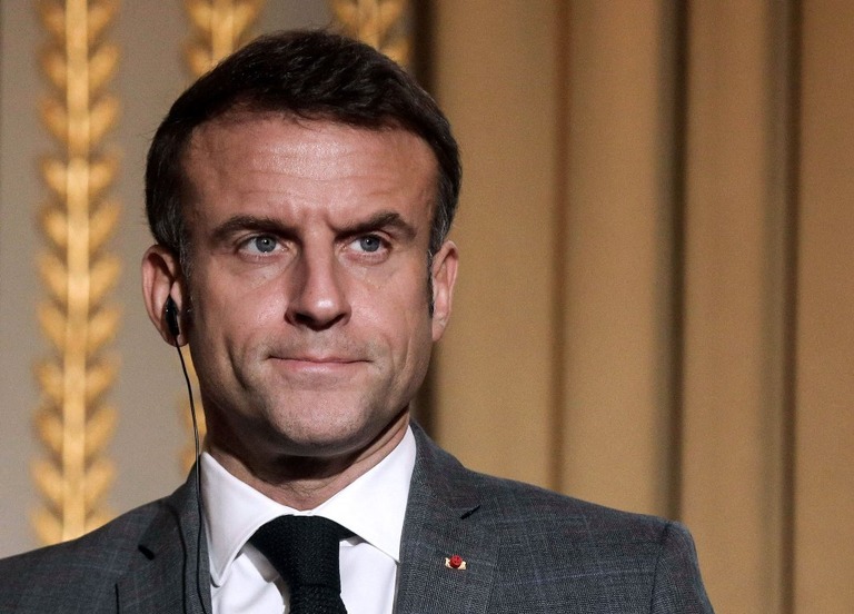 イスラエル首相との電話会談で「最も深い懸念」を表明したマクロン仏大統領/Stephane Lemouton/Pool/Sipa/AP