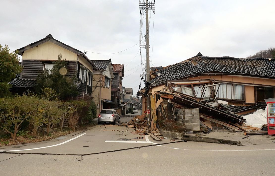 輪島市で建物倒壊の被害=1日/Yusuke FukuharaThe Yomiuri Shimbun/Reuters