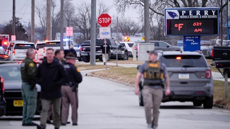 米中西部アイオワ州ダラス郡の高校で銃乱射事件が発生した/Andrew Harnik/AP