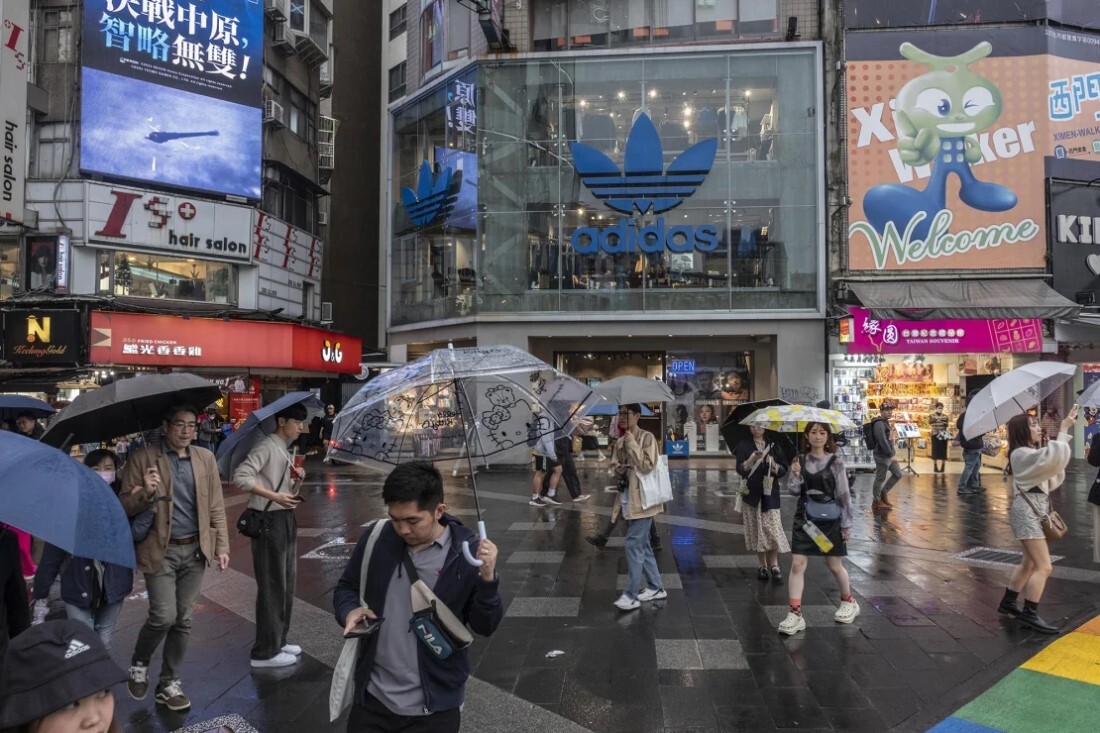 若い有権者にとっては生活費や住宅費が重要な争点になっている/Lam Yik Fei/Bloomberg/Getty Images