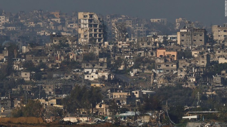 イスラエルとイスラム組織ハマスとの紛争によって破壊されたパレスチナ自治区ガザ地区の建物/Tyrone Siu/Reuters