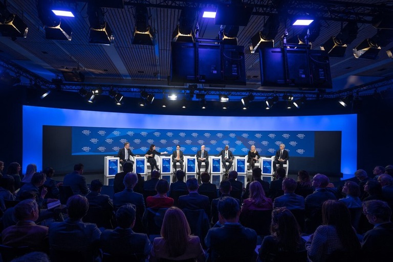 世界経済フォーラム年次総会（ダボス会議）の様子＝１月１６日/ Fabrice Coffrini/AFP/Getty Images