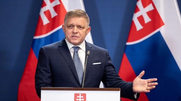 スロバキアのフィツォ首相＝１６日、ハンガリー首都ブダペスト/Janos Kummer/Getty Images