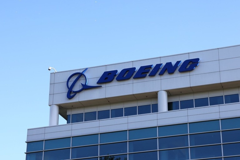 米連邦航空局（ＦＡＡ）がボーイング製７３７ＭＡＸ９型機１７１機の点検基準を承認し従えば運航を再開できるとした/Karen Ducey/Reuters