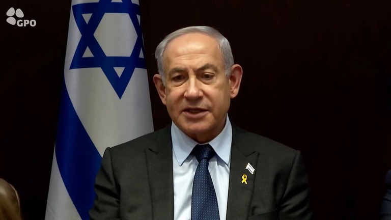 国連大使の代表団と会談を行うイスラエルのネタニヤフ首相＝１月３１日/GPO via Reuters