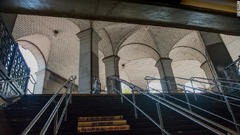 ６系統のブルックリンブリッジ・シティーホール駅（マンハッタン区）の出口