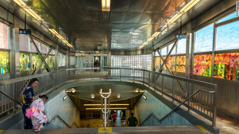 ニューヨーク市で最も東に位置するクイーンズ区ファーロッカウェー・モットアベニュー駅（Ａ系統）/Rita Nannini