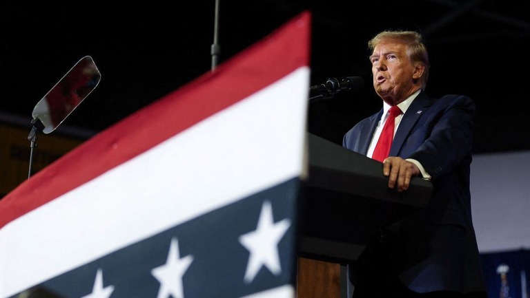 トランプ氏が大統領に返り咲けば米国はＮＡＴＯから離脱すると、元側近らが警告した/Sam Wolfe/Reuters