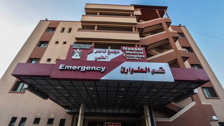 パレスチナ自治区ガザ地区南部にあるナセル病院が、イスラエル軍の攻撃を受けて機能不全に陥ったという/Abed Zagout/Anadolu Agency/Getty Images